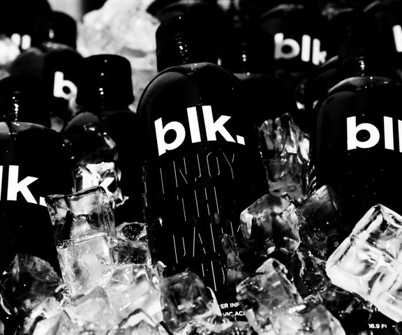 blk Jet Black Spring Water