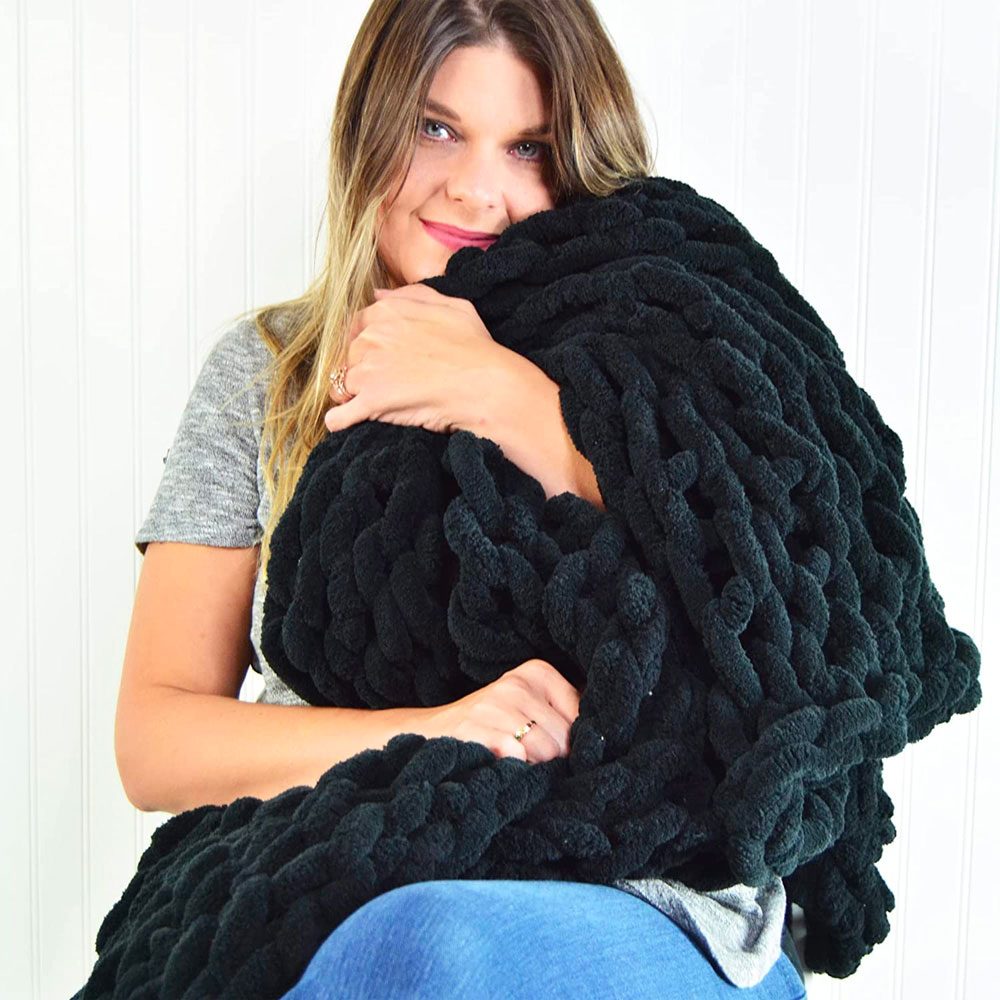 Chunky Chenille Braided Throw Airy Comfort