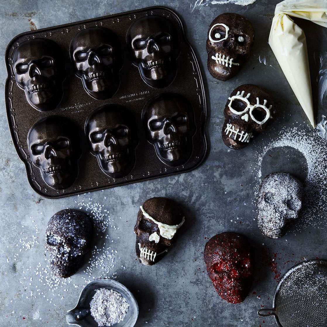 Nordic Ware Sinister Skull Cakelet Pan