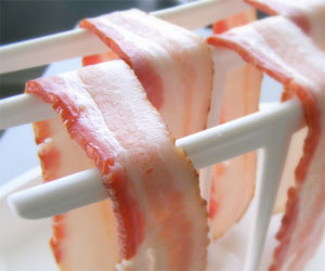 Makin Bacon FatReducing Microwave Rack