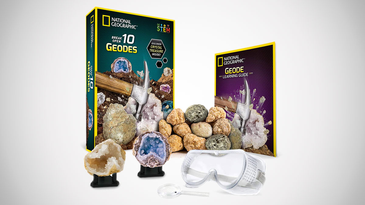 National Geographic CrystalFilled Geodes Kit