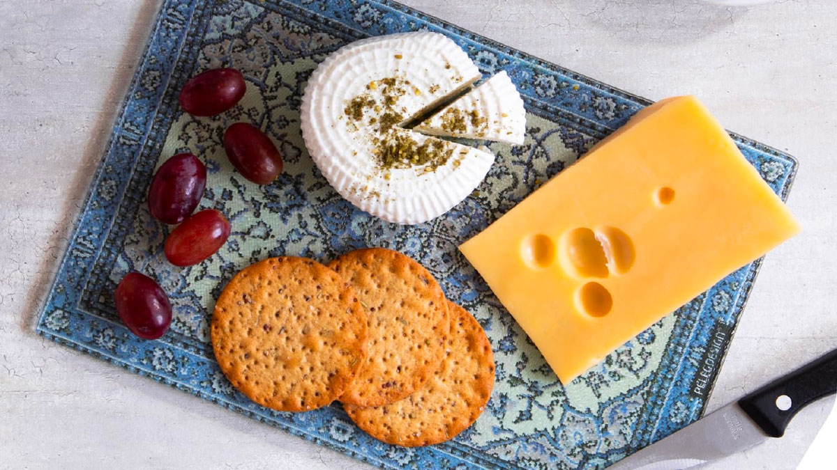 Rugboard Artisan Glass Cutting Board