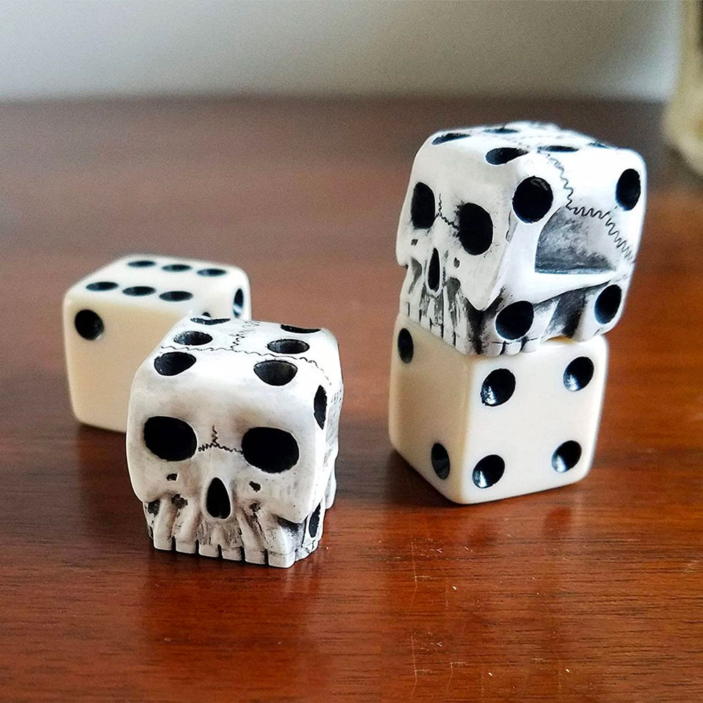 Skull Resin Game Night Dice