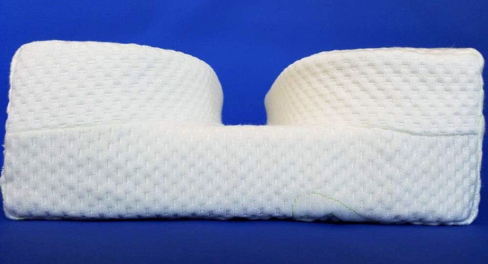 The LaySee Nesting Pillow for Eyewear Users