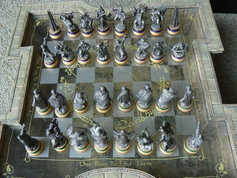 The Lord of the Rings Character Chess Set