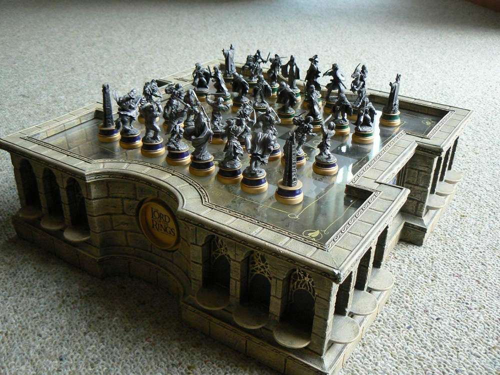 The Lord of the Rings Character Chess Set