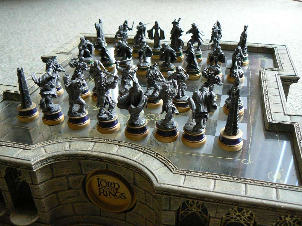 The Lord of the Rings Character Chess Set