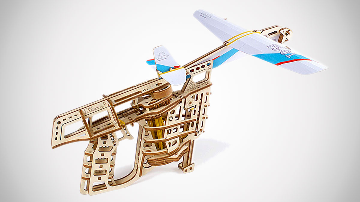 UGEARS Flight Starter Mechanical Paper Plane Launcher