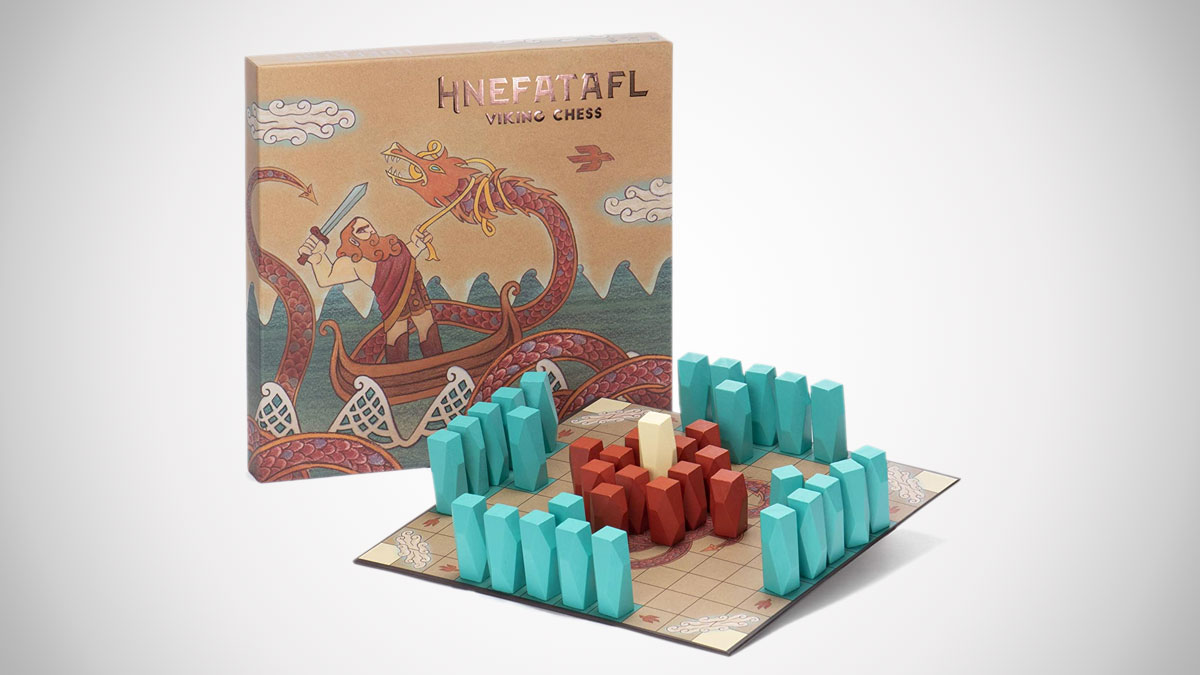 Hnefatafl Viking Battle Chess Set