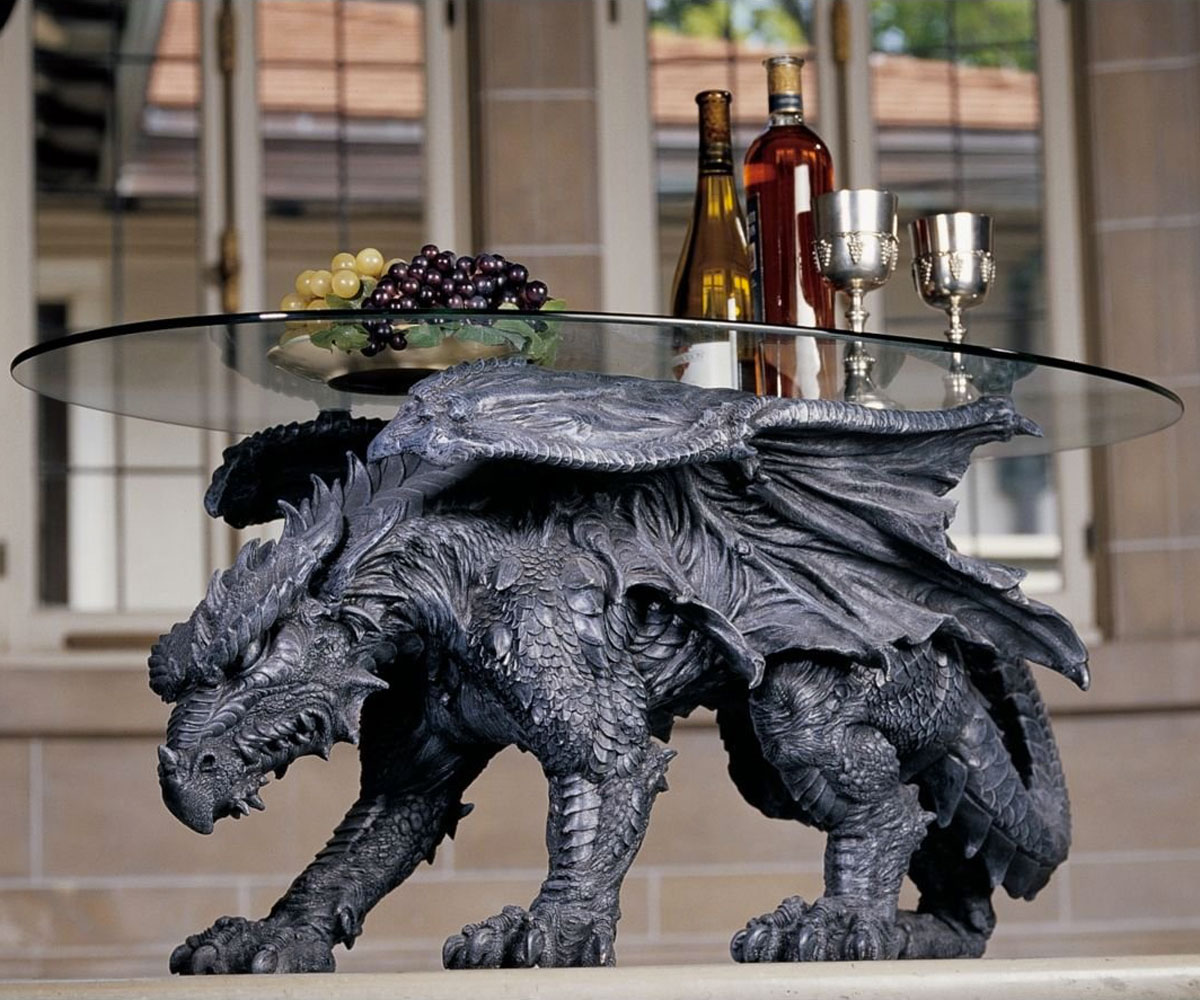 Design Toscano Dragon Feast Table