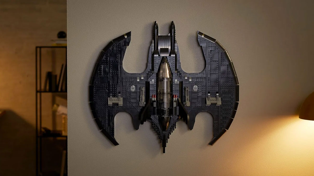 LEGO Batman Batwing Display Set