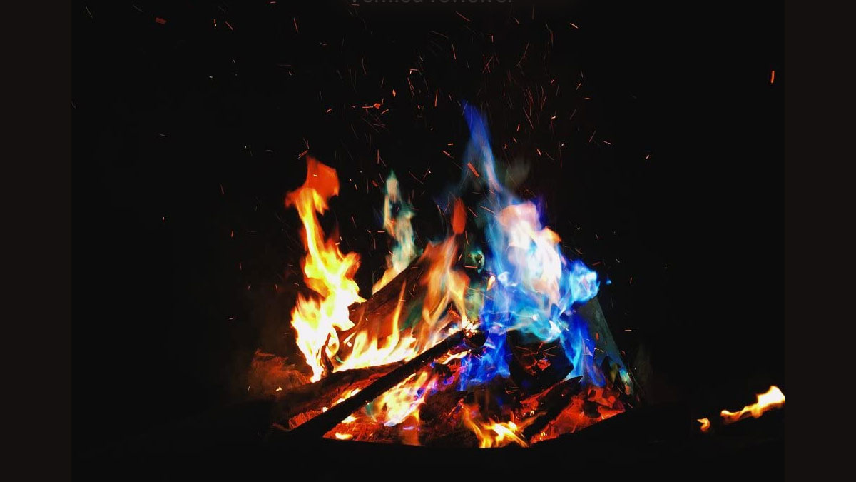Magical Flames Colorful Campfire Enhancer