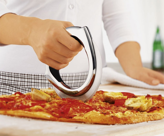 The Rsle Mighty Pizza Slicer